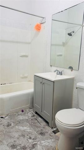 3540 S Spring Avenue, St Louis, MO 63116