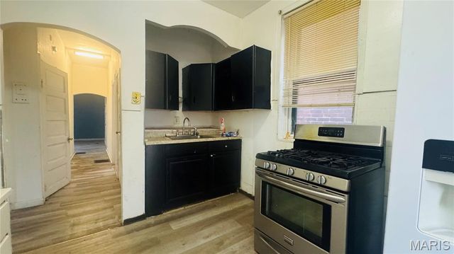 3540 S Spring Avenue, St Louis, MO 63116