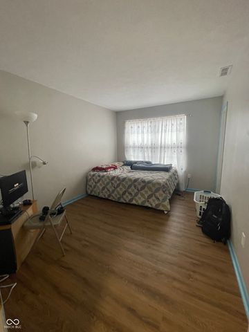 6951 Governors Point Boulevard, Indianapolis, IN 46217