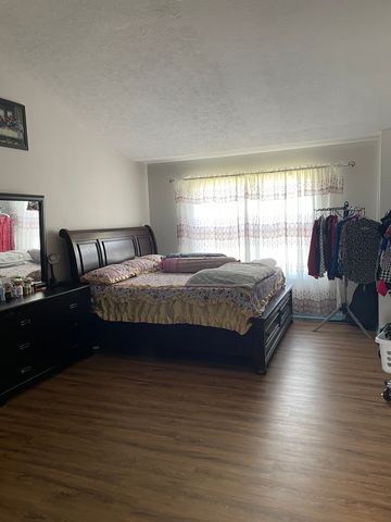 6951 Governors Point Boulevard, Indianapolis, IN 46217