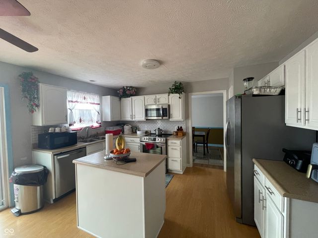 6951 Governors Point Boulevard, Indianapolis, IN 46217