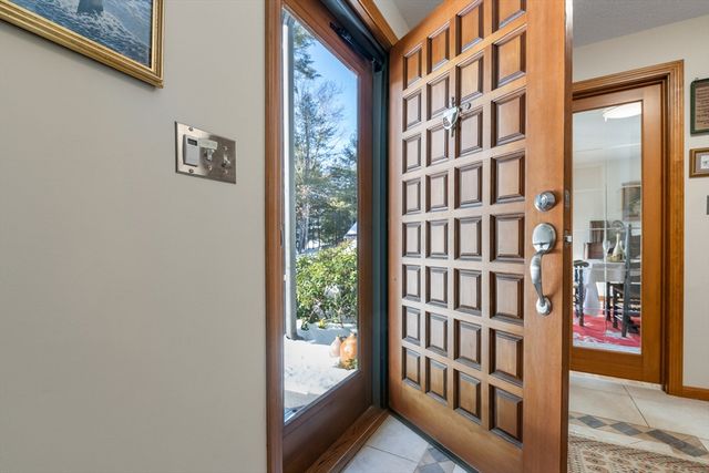 15 Martingale Road, Amherst, NH 03031