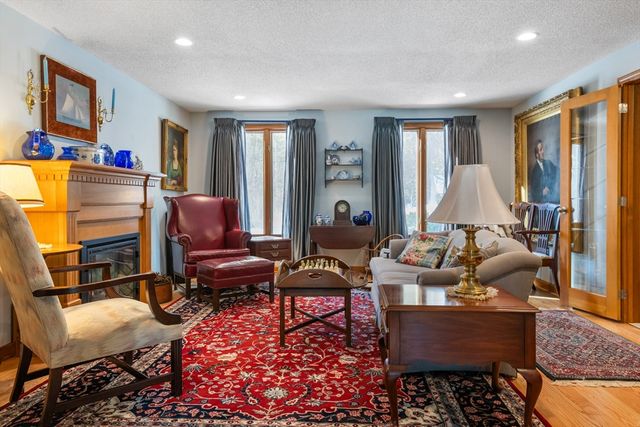 15 Martingale Road, Amherst, NH 03031