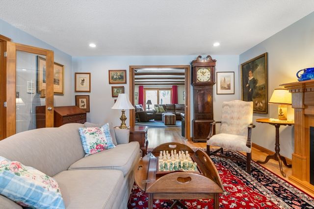 15 Martingale Road, Amherst, NH 03031