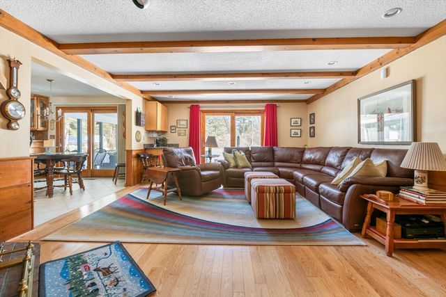 15 Martingale Road, Amherst, NH 03031