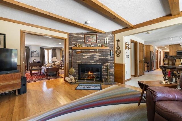 15 Martingale Road, Amherst, NH 03031