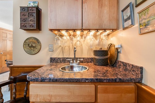 15 Martingale Road, Amherst, NH 03031