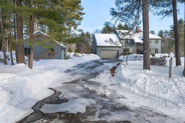 15 Martingale Road, Amherst, NH 03031