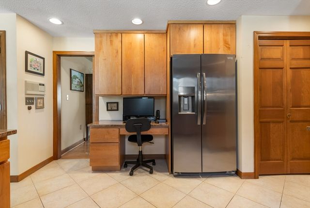 15 Martingale Road, Amherst, NH 03031