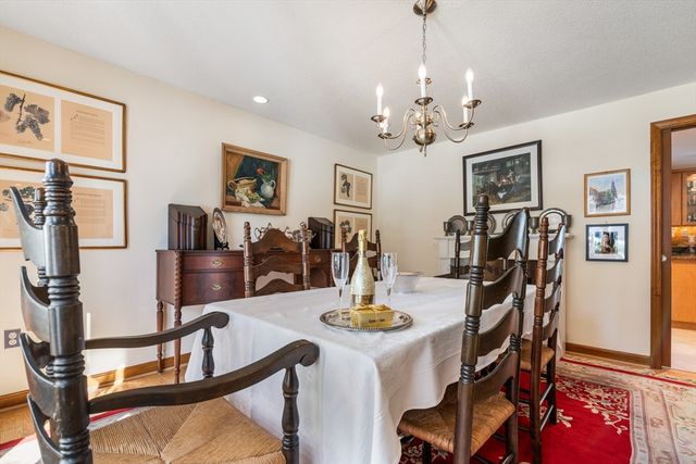 15 Martingale Road, Amherst, NH 03031