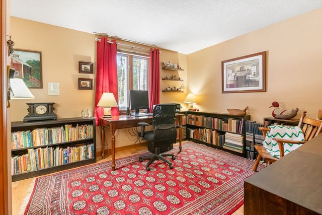 15 Martingale Road, Amherst, NH 03031