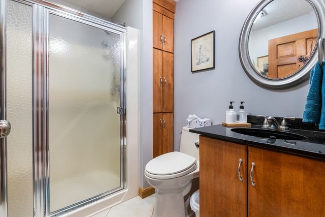 15 Martingale Road, Amherst, NH 03031