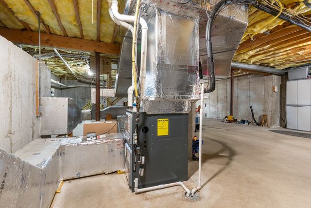 15 Martingale Road, Amherst, NH 03031