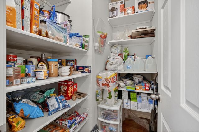 332 NW Driftwood Drive, Ankeny, IA 50023