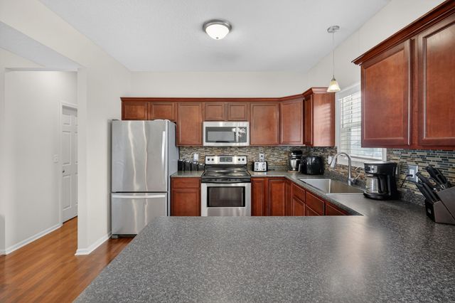 332 NW Driftwood Drive, Ankeny, IA 50023