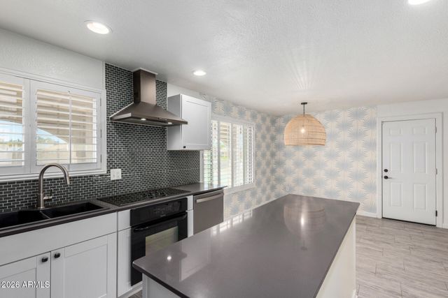 5807 S PALM Drive, Tempe, AZ 85283