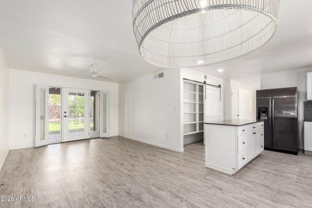 5807 S PALM Drive, Tempe, AZ 85283