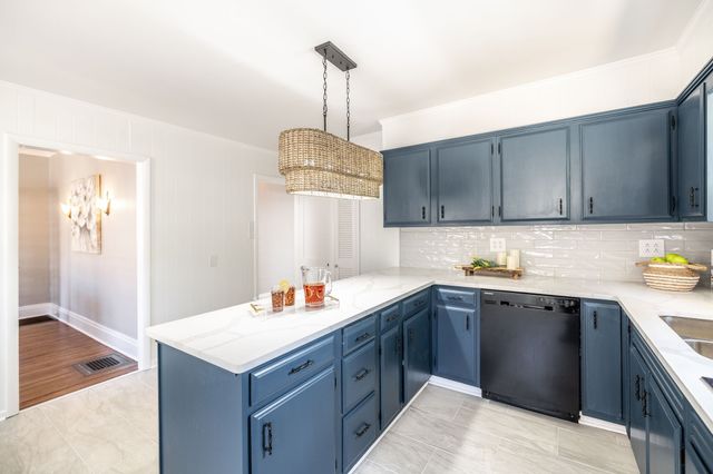 311 Walnut St, Springfield, TN 37172