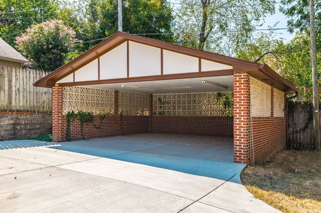 311 Walnut St, Springfield, TN 37172