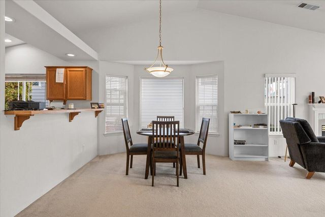 88 Mountain View Drive, Phoenix, OR 97535