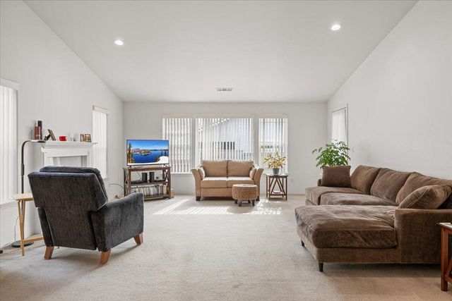 88 Mountain View Drive, Phoenix, OR 97535