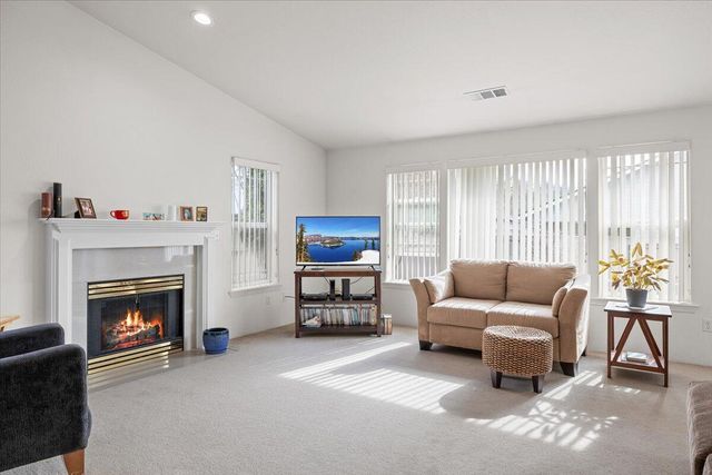 88 Mountain View Drive, Phoenix, OR 97535