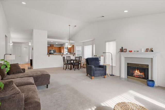 88 Mountain View Drive, Phoenix, OR 97535