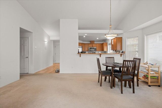 88 Mountain View Drive, Phoenix, OR 97535