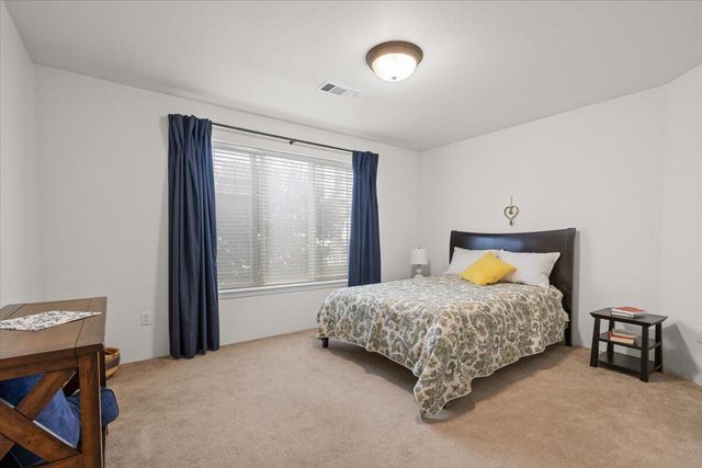 88 Mountain View Drive, Phoenix, OR 97535