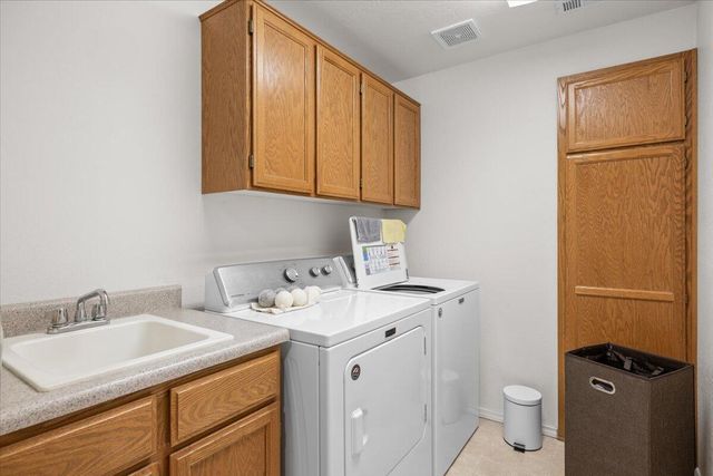 88 Mountain View Drive, Phoenix, OR 97535