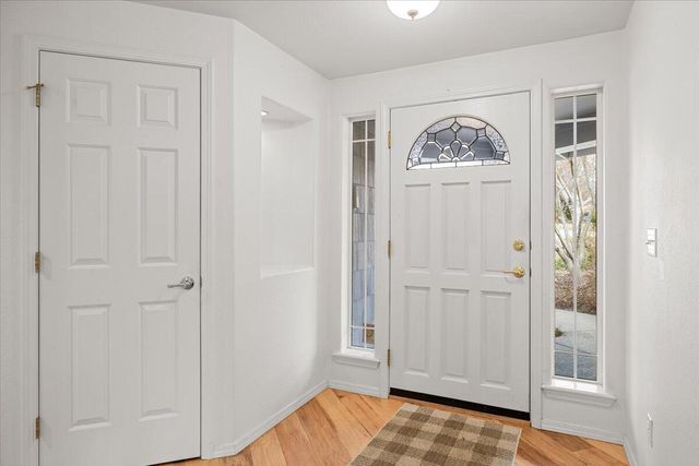 88 Mountain View Drive, Phoenix, OR 97535