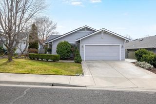 88 Mountain View Drive, Phoenix, OR 97535
