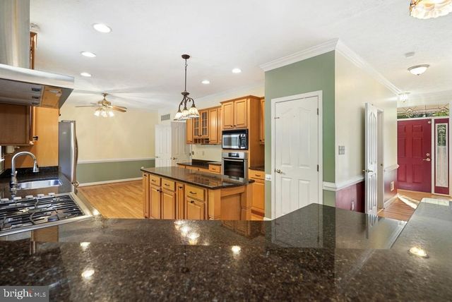 7860 LAKES END CT, La Plata, MD 20646