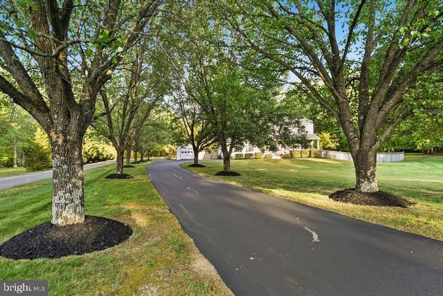 7860 LAKES END CT, La Plata, MD 20646
