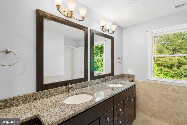 7860 LAKES END CT, La Plata, MD 20646