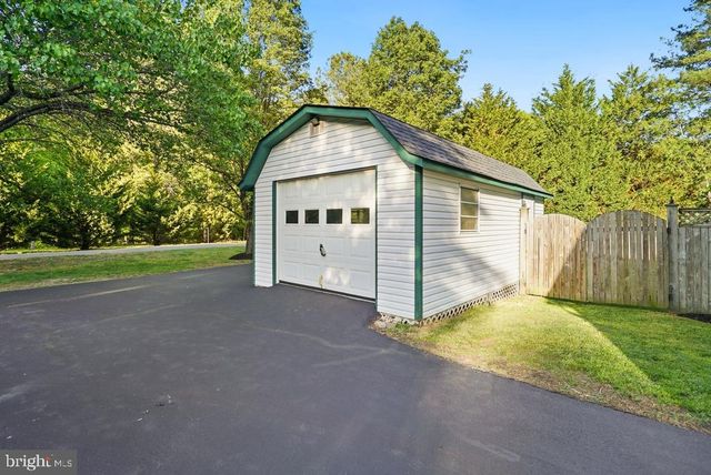 7860 LAKES END CT, La Plata, MD 20646