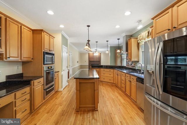 7860 LAKES END CT, La Plata, MD 20646
