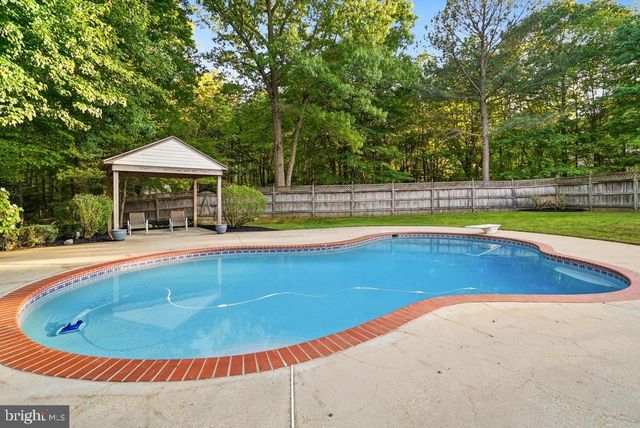 7860 LAKES END CT, La Plata, MD 20646