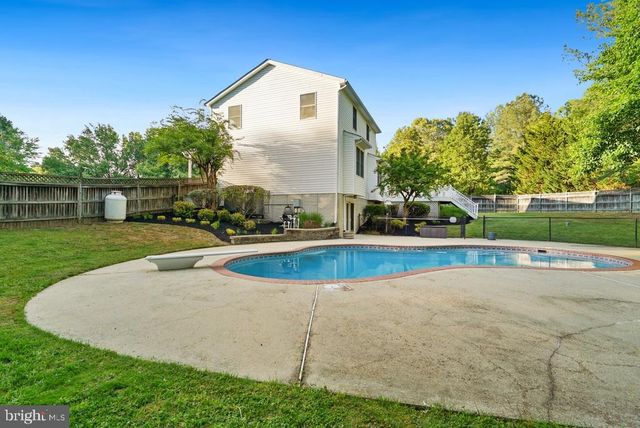 7860 LAKES END CT, La Plata, MD 20646