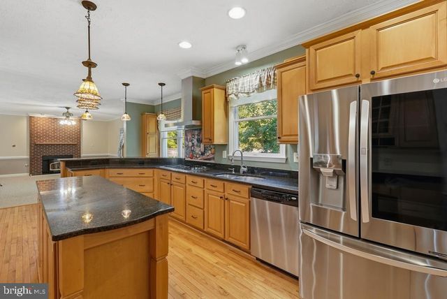 7860 LAKES END CT, La Plata, MD 20646