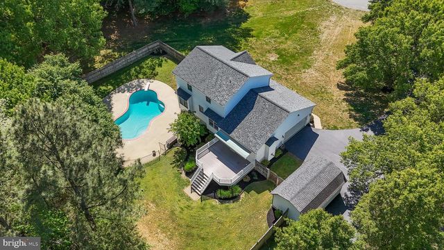 7860 LAKES END CT, La Plata, MD 20646