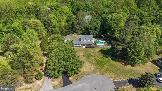 7860 LAKES END CT, La Plata, MD 20646