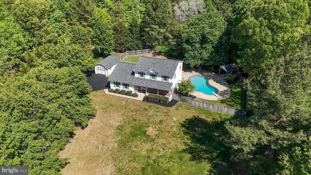 7860 LAKES END CT, La Plata, MD 20646