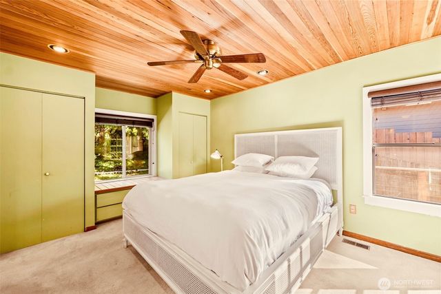 3620 Forest Beach Drive NW, Gig Harbor, WA 98335