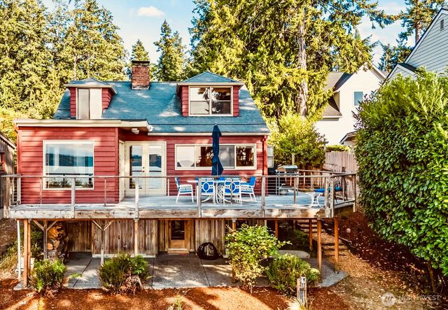 3620 Forest Beach Drive NW, Gig Harbor, WA 98335