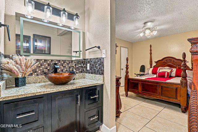 1707 RUSS RANDALL Street, El Paso, TX 79936