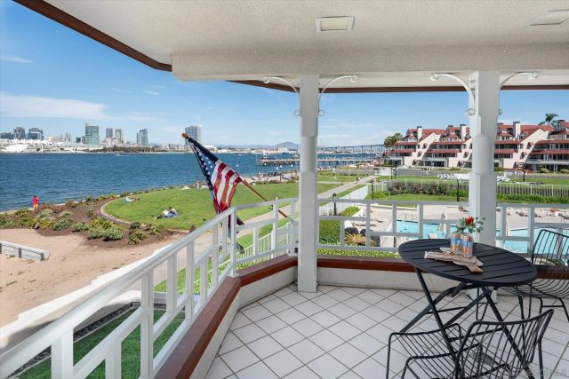 1099 1st 211, Coronado, CA 92118