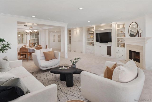 1099 1st 211, Coronado, CA 92118