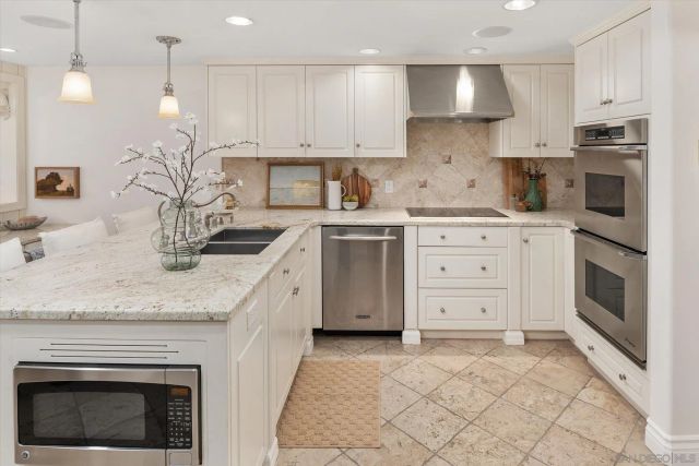 1099 1st 211, Coronado, CA 92118