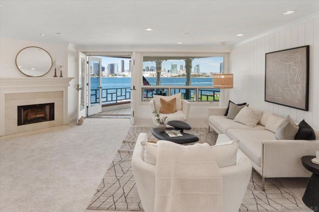 1099 1st 211, Coronado, CA 92118